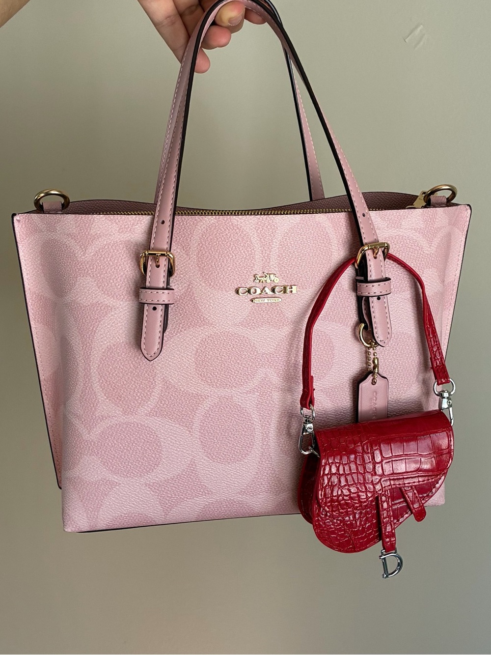 Red Croc-Embossed Saddle Shoulder Bag Charm